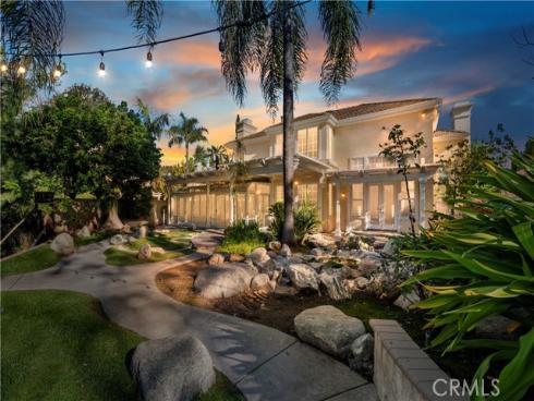 8  Nidden  , Irvine, CA