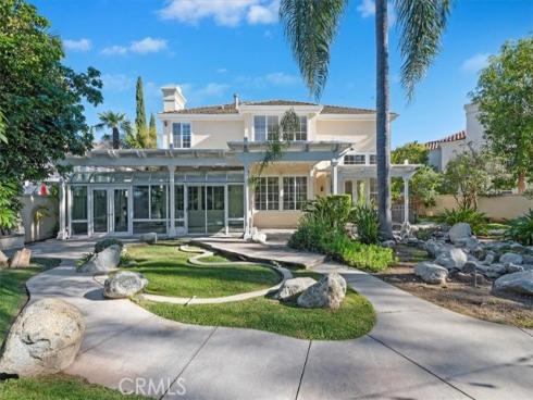 8  Nidden  , Irvine, CA