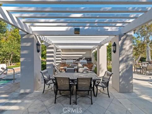 8  Nidden  , Irvine, CA