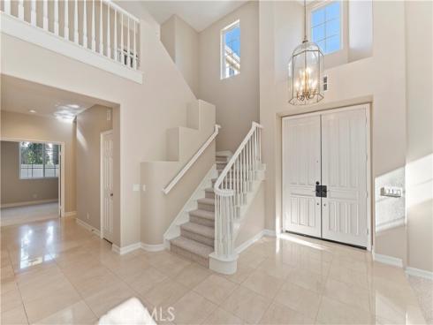 8  Nidden  , Irvine, CA