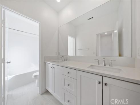 322  Proctor  , Irvine, CA