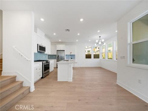 322  Proctor  , Irvine, CA