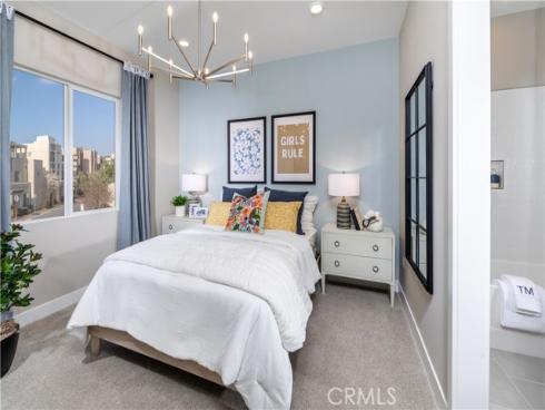 186  Carmine  , Irvine, CA