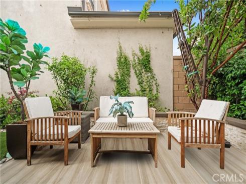 67  Runner  , Irvine, CA