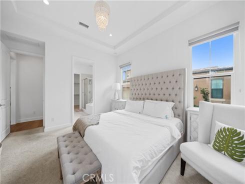 67  Runner  , Irvine, CA