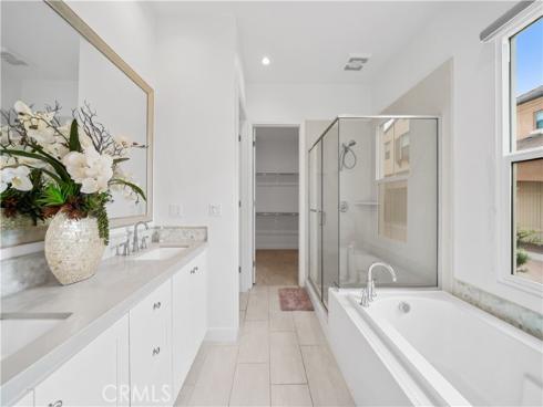 67  Runner  , Irvine, CA