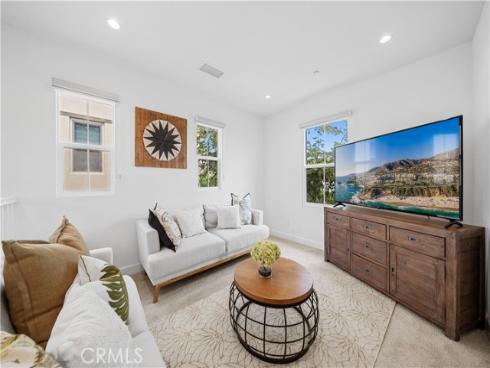 67  Runner  , Irvine, CA