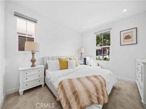 67  Runner  , Irvine, CA