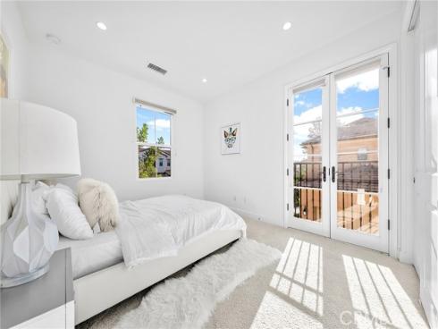 67 Runner , Irvine, CA