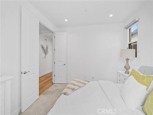 67  Runner  , Irvine, CA