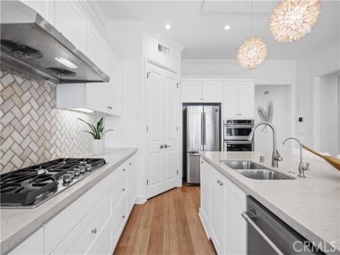 67  Runner  , Irvine, CA