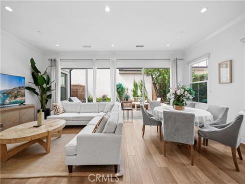 67  Runner  , Irvine, CA