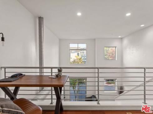 25  Delancy  , Irvine, CA