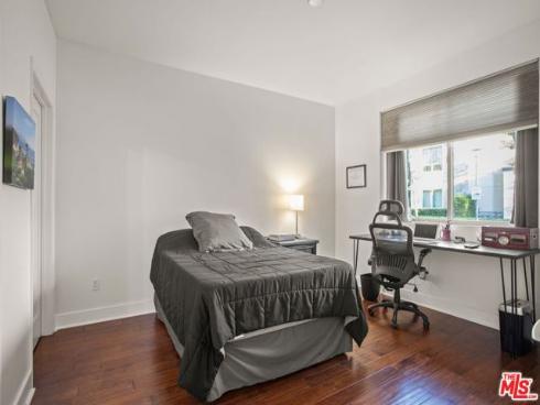 25  Delancy  , Irvine, CA