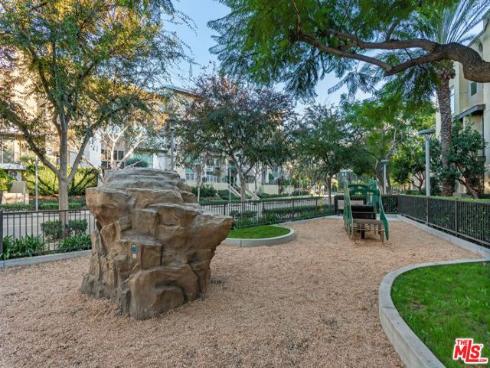 25  Delancy  , Irvine, CA