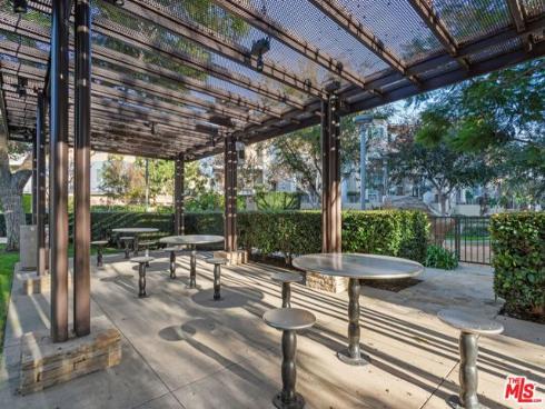 25  Delancy  , Irvine, CA