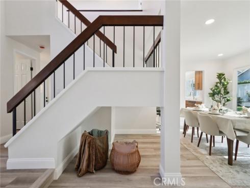 27  New Meadow  , Irvine, CA