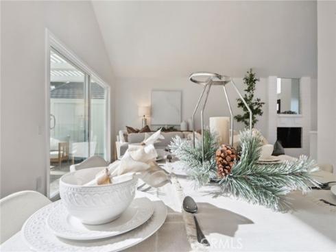 27  New Meadow  , Irvine, CA