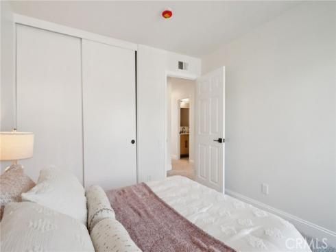 27  New Meadow  , Irvine, CA