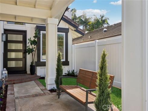 27  New Meadow  , Irvine, CA