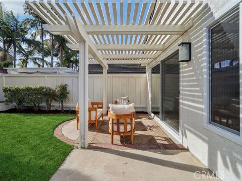 27  New Meadow  , Irvine, CA