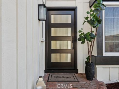 27  New Meadow  , Irvine, CA