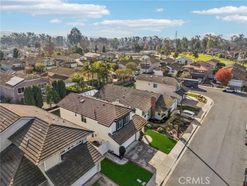 27  New Meadow  , Irvine, CA