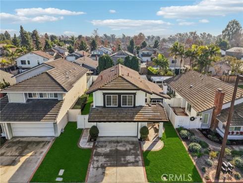 27  New Meadow  , Irvine, CA