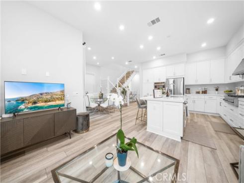 119  Glance  , Irvine, CA