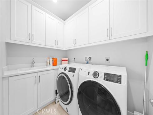 119  Glance  , Irvine, CA