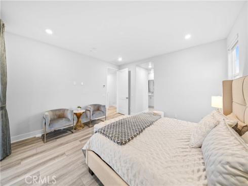 119  Glance  , Irvine, CA