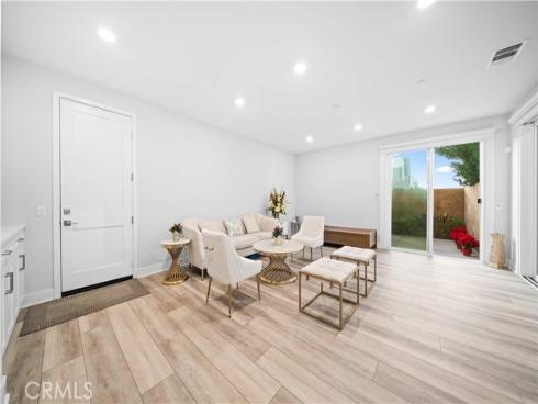 119  Glance  , Irvine, CA