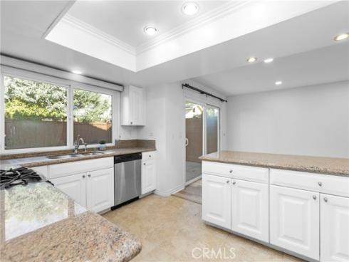 7  Chattanooga  , Irvine, CA