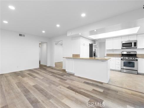 7  Chattanooga  , Irvine, CA