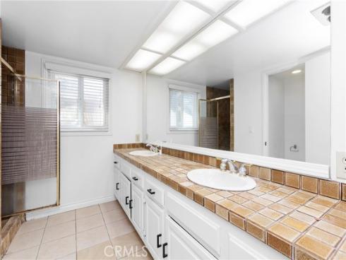 7  Chattanooga  , Irvine, CA