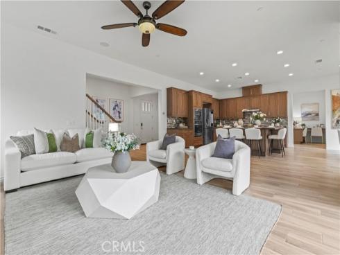 164  Newall  , Irvine, CA