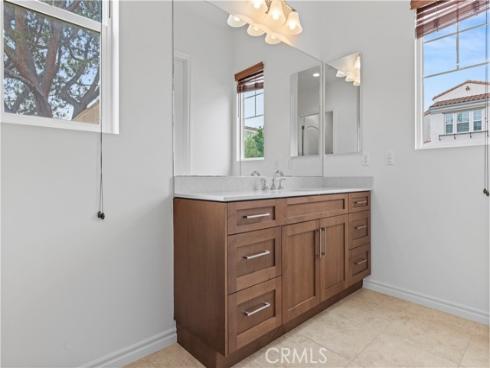 164  Newall  , Irvine, CA