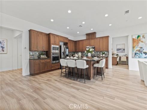 164  Newall  , Irvine, CA