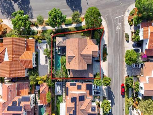 164  Newall  , Irvine, CA