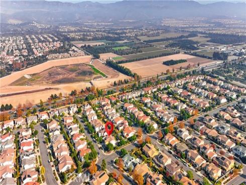 164  Newall  , Irvine, CA