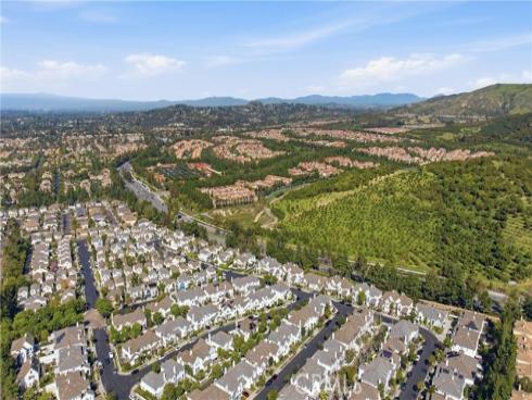 55  Essex  , Irvine, CA