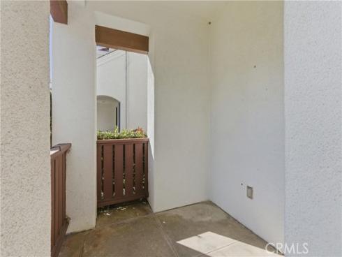 55  Essex  , Irvine, CA