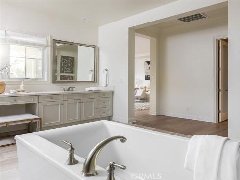 114  Great Oak  , Irvine, CA