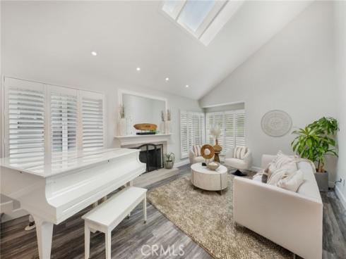 26  Windflower  , Irvine, CA