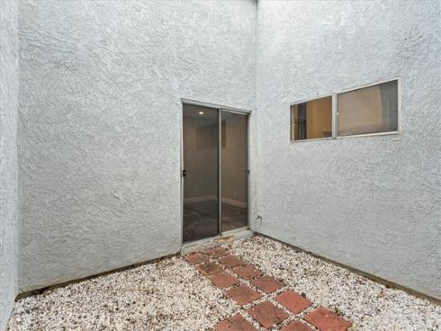 6  Banyan Tree  , Irvine, CA