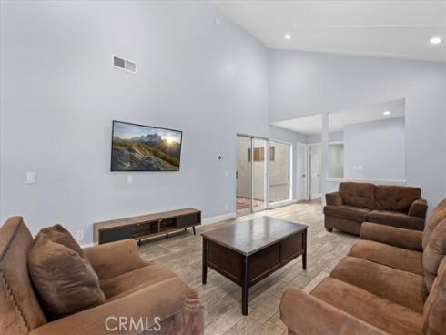 6  Banyan Tree  , Irvine, CA