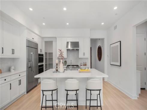 138  Jayhawk  , Irvine, CA