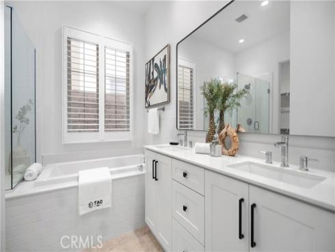 138  Jayhawk  , Irvine, CA