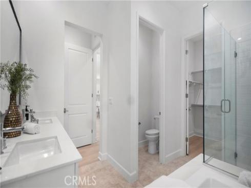 138  Jayhawk  , Irvine, CA