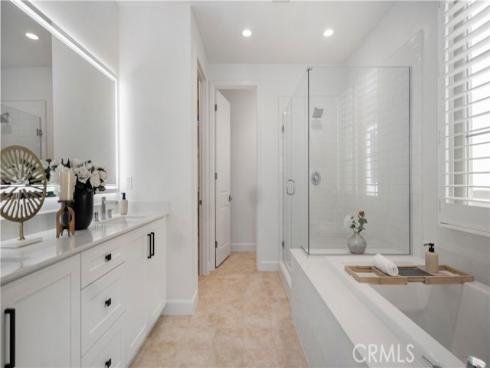 138  Jayhawk  , Irvine, CA